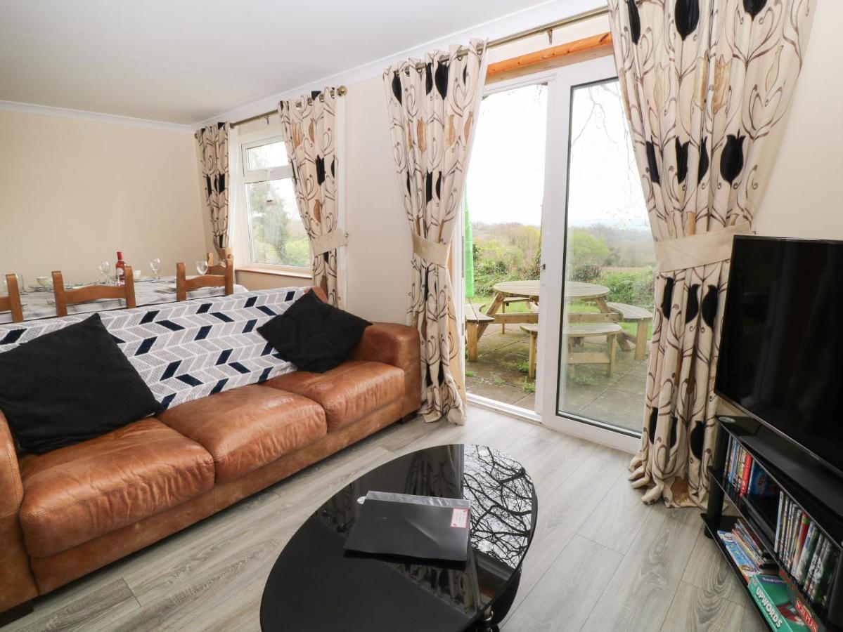 Hembry Meadows Villa Callington ภายนอก รูปภาพ