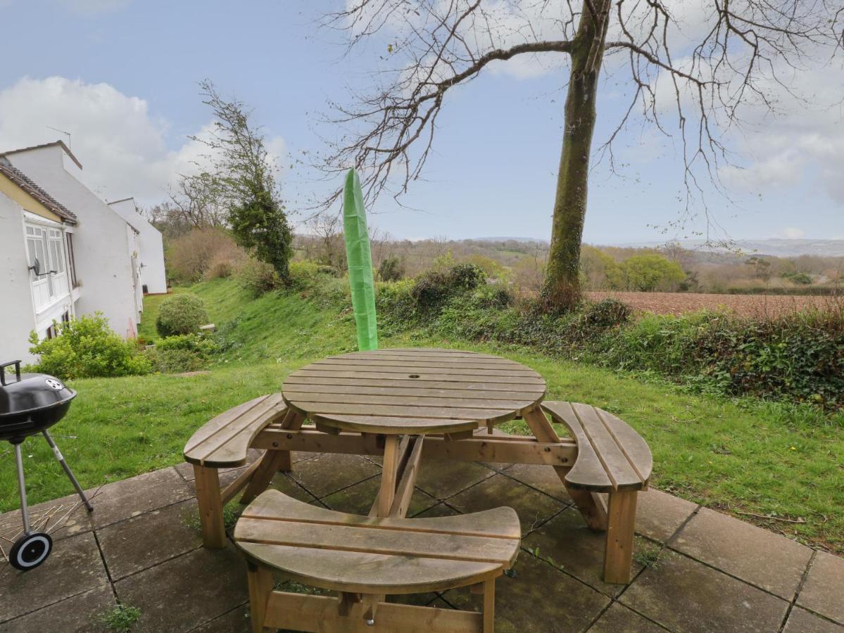 Hembry Meadows Villa Callington ภายนอก รูปภาพ